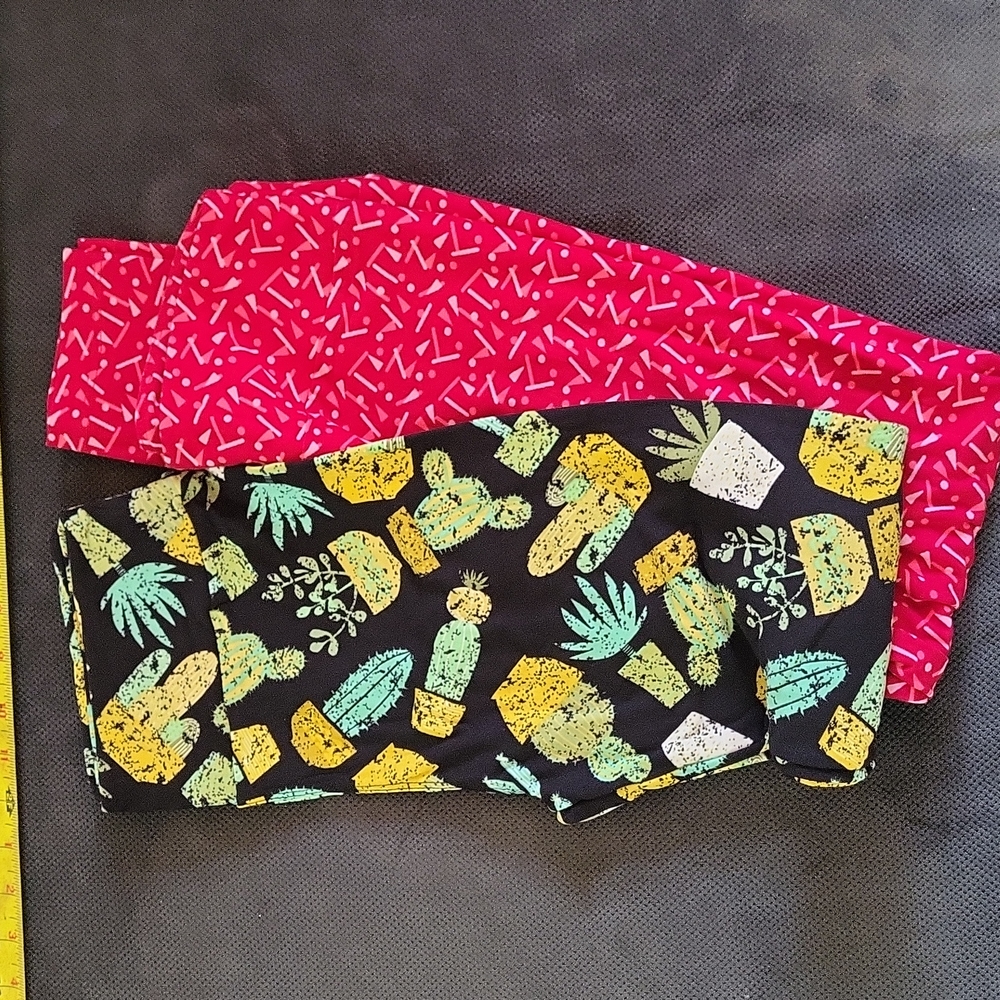 2/15 LULAROE LEGGINGS
